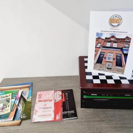 Lmk, 2 Bedroom Apartment, With Roof Terrace, Free Parking, Ev Charger, Great Location. Belfast Kültér fotó